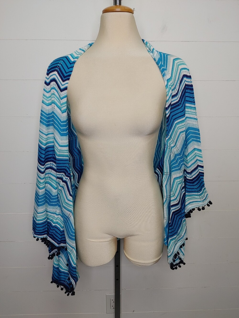 Macbeth Collection Zigzag Beachy Shrug One Size